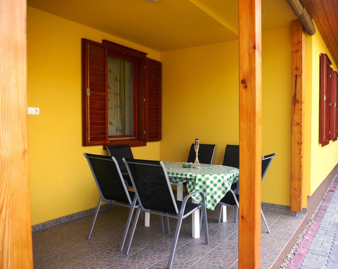 Doeroecske Vendeghaz Hotel Somogydorocske Exterior foto